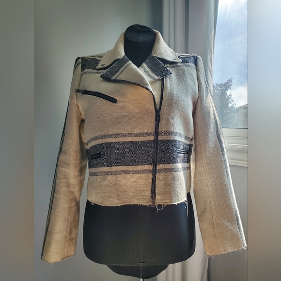 Club Monaco Crop Jacket - Picture 3 of 6